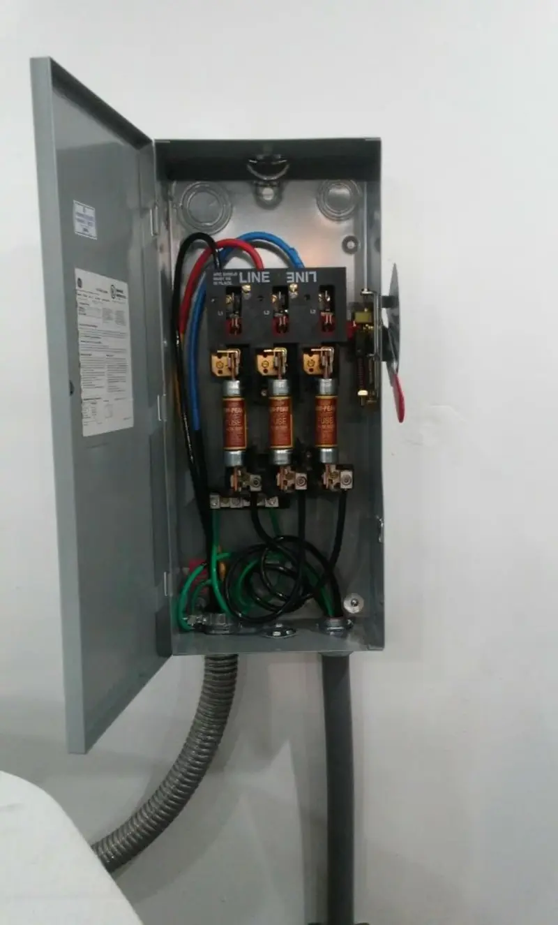 Three-phase disconnect switch installed for Electrical Wiring & Rewiring in Gravette